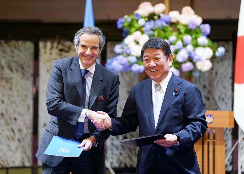 Foreign Minister MOTEGI’s Meeting, Working Dinner and Signing Ceremony with H.E. Dr. Grossi, Director General of the International Atomic Energy Agency (IAEA)